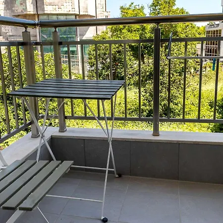 1br With Parking Near Free Uni By Flat Manаger