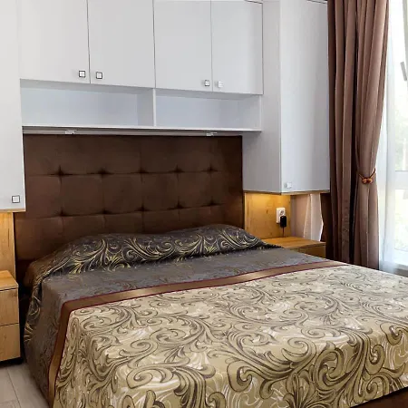 1br With Parking Near Free Uni By Flat Manаger Apartment Warna