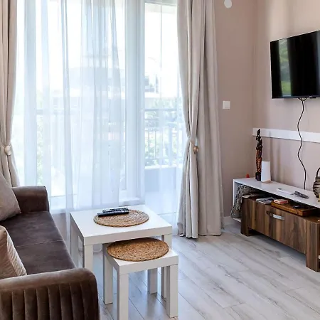 1br With Parking Near Free Uni By Flat Manаger Warna